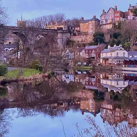 Riverside דירה *